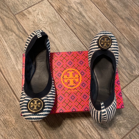 Tory Burch Flats EUC - Picture 1 of 3